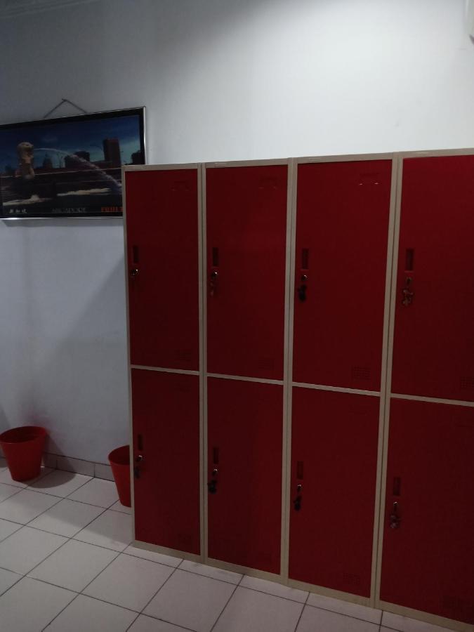 Reddoorz Hostel @ Feliz Noche Cengkareng Τζακάρτα Εξωτερικό φωτογραφία