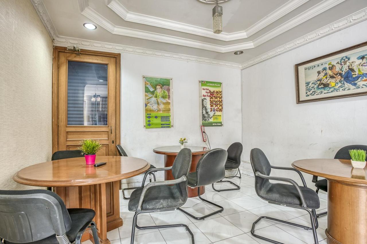 Reddoorz Hostel @ Feliz Noche Cengkareng Τζακάρτα Εξωτερικό φωτογραφία