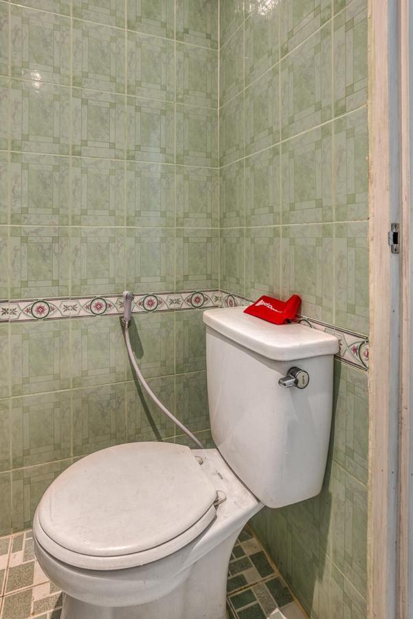 Reddoorz Hostel @ Feliz Noche Cengkareng Τζακάρτα Εξωτερικό φωτογραφία